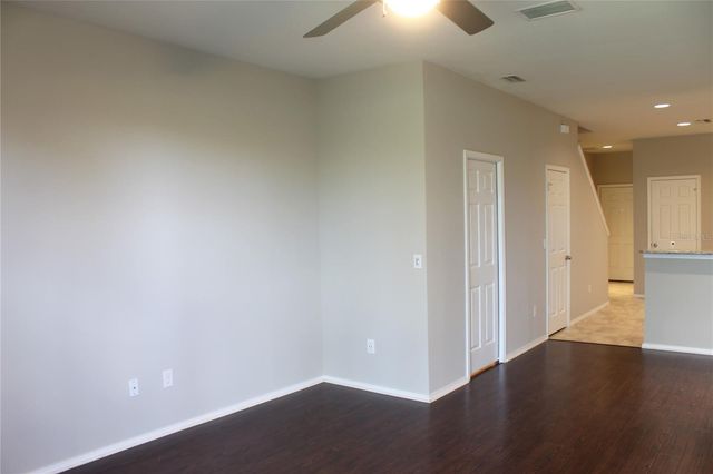 4906 WHITE SANDERLING COURT, Tampa, FL 33619