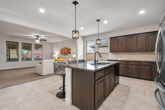 2615 Sunburst Drive, Glenn Heights, TX 75154