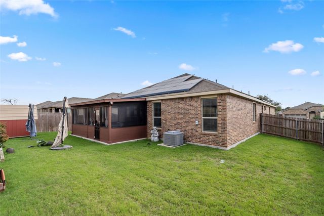 2615 Sunburst Drive, Glenn Heights, TX 75154