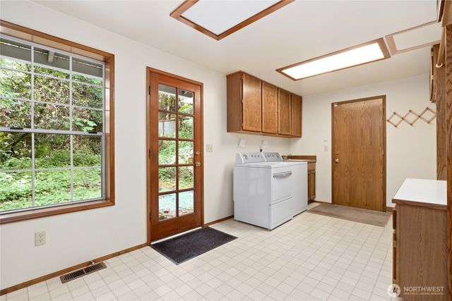 2833 140th Avenue NE, Bellevue, WA 98005
