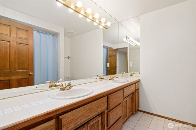 2833 140th Avenue NE, Bellevue, WA 98005
