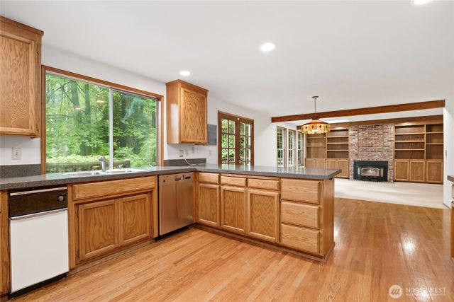 2833 140th Avenue NE, Bellevue, WA 98005