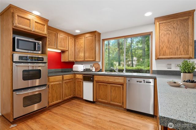 2833 140th Avenue NE, Bellevue, WA 98005