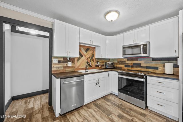 5209 Bittersweet Rd, Knoxville, TN 37918