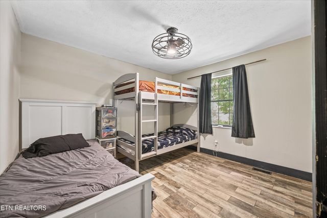 5209 Bittersweet Rd, Knoxville, TN 37918