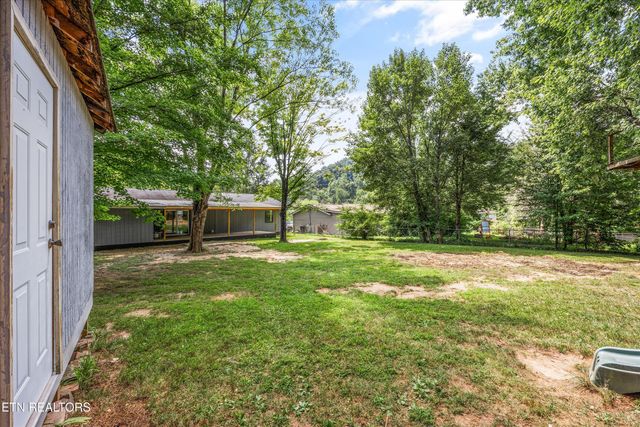 5209 Bittersweet Rd, Knoxville, TN 37918
