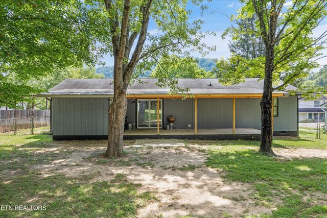 5209 Bittersweet Rd, Knoxville, TN 37918