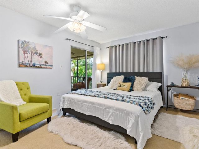 2526 CLUBHOUSE DRIVE 203, Sarasota, FL 34232