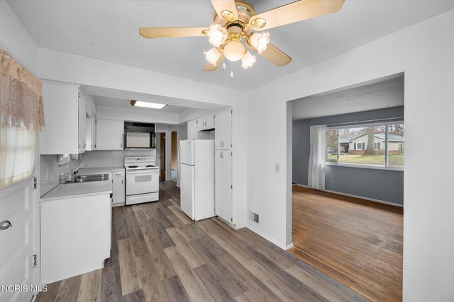 6946 Kinsman Drive, Sylvania, OH 43560