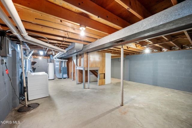 6946 Kinsman Drive, Sylvania, OH 43560