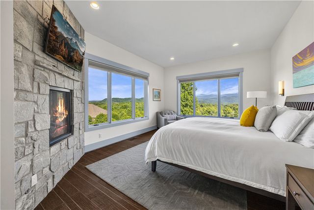 11 Clermont Court, Travelers Rest, SC 29690