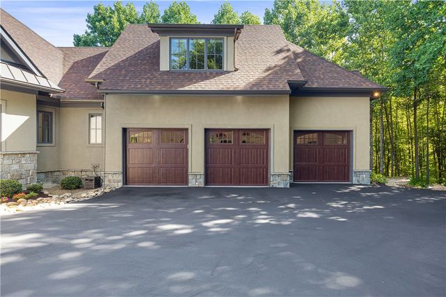 11 Clermont Court, Travelers Rest, SC 29690