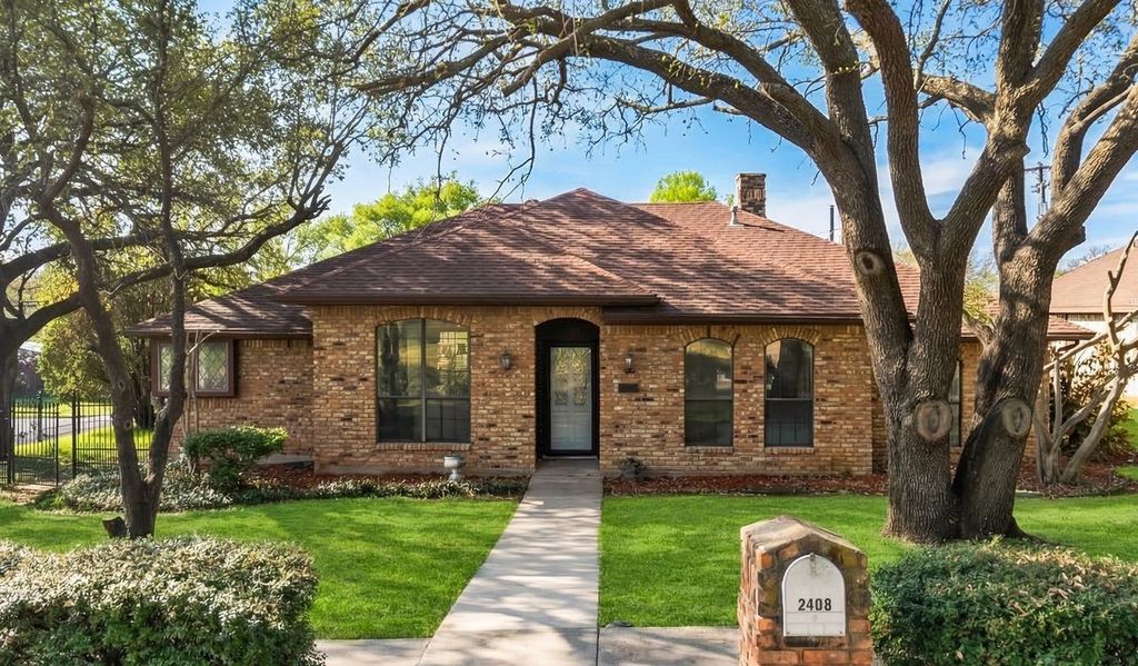2408 Castle Street, Irving, TX 75038 — exterior