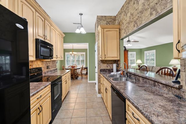 300 Bowen Place, Dalton, GA 30720