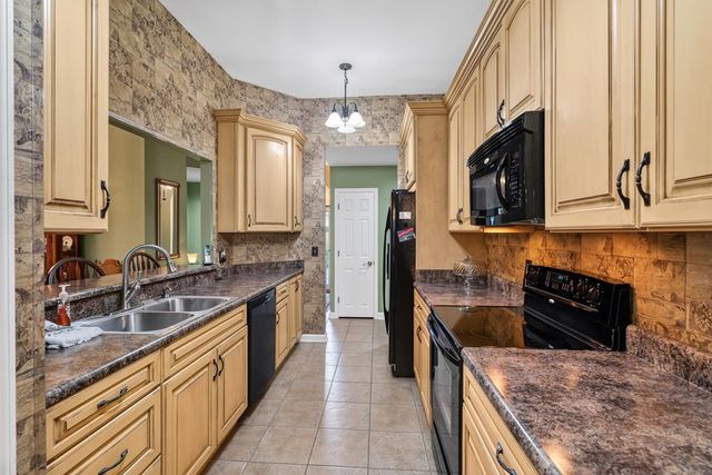 300 Bowen Place, Dalton, GA 30720