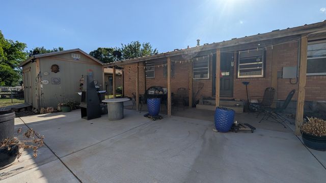626 N Friend St, Belle Plaine, KS 67013