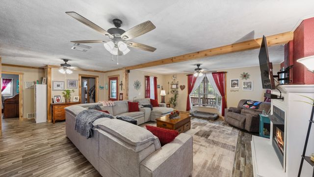 14802 N 3rd Street, Scurry, TX 75158
