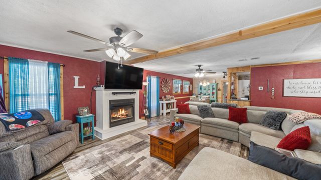 14802 N 3rd Street, Scurry, TX 75158