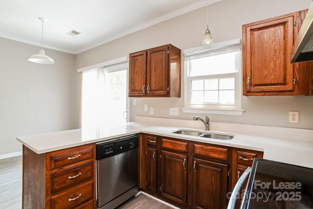 8102 Hunley Ridge Road, Matthews, NC 28104