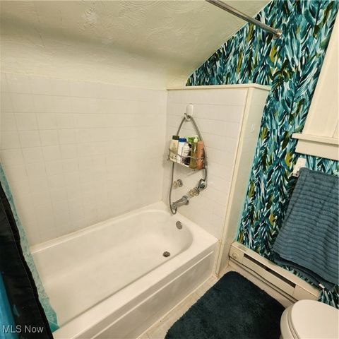 2500 9th Court, Cuyahoga Falls, OH 44221