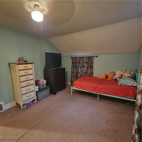 2500 9th Court, Cuyahoga Falls, OH 44221