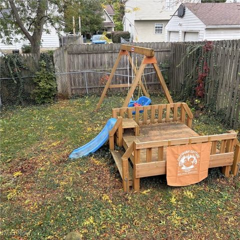 2500 9th Court, Cuyahoga Falls, OH 44221