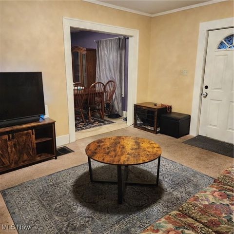 2500 9th Court, Cuyahoga Falls, OH 44221