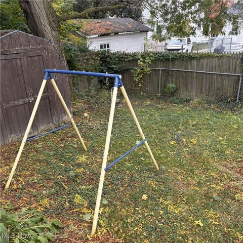 2500 9th Court, Cuyahoga Falls, OH 44221