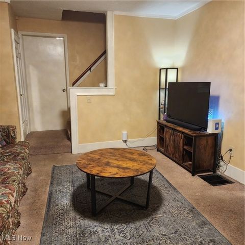 2500 9th Court, Cuyahoga Falls, OH 44221