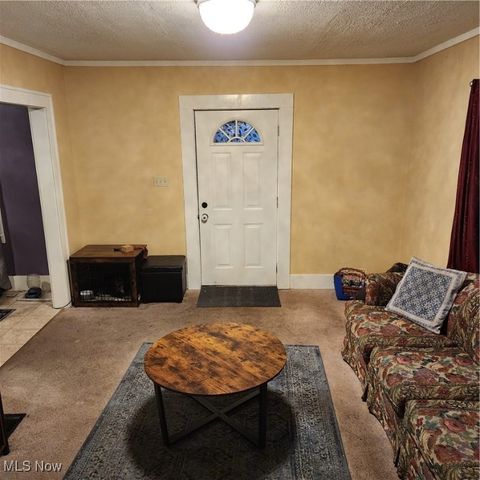 2500 9th Court, Cuyahoga Falls, OH 44221