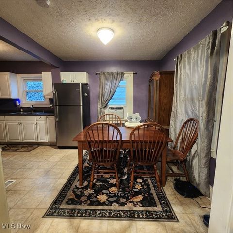 2500 9th Court, Cuyahoga Falls, OH 44221