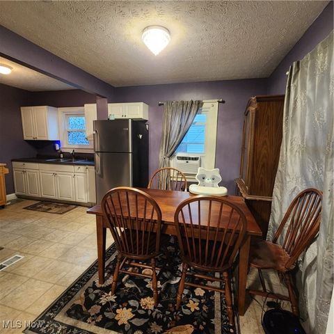 2500 9th Court, Cuyahoga Falls, OH 44221