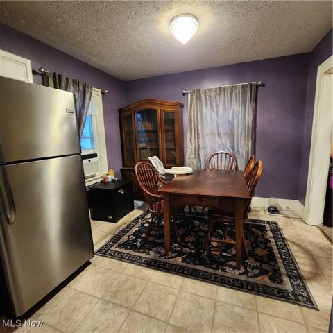 2500 9th Court, Cuyahoga Falls, OH 44221