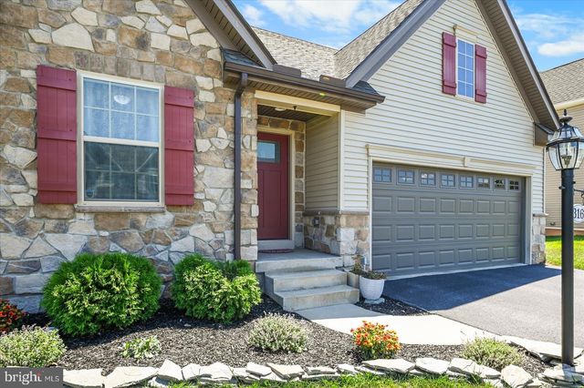316 HOLLYHOCK DR, Manchester, PA 17345
