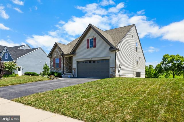 316 HOLLYHOCK DR, Manchester, PA 17345