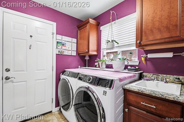 52458 Westfield Drive, Macomb, MI 48042