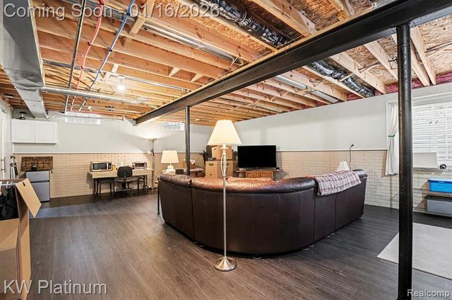 52458 Westfield Drive, Macomb, MI 48042