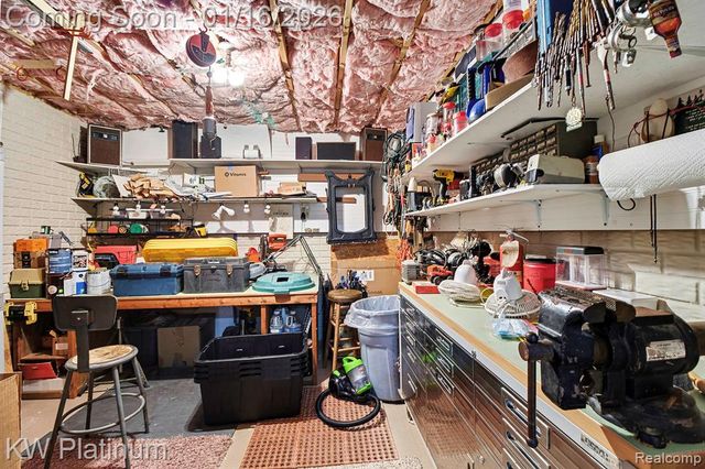 52458 Westfield Drive, Macomb, MI 48042