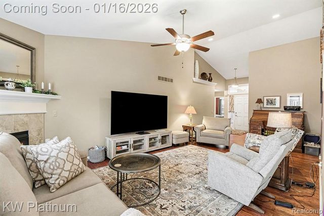 52458 Westfield Drive, Macomb, MI 48042