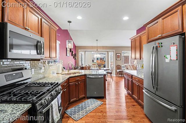 52458 Westfield Drive, Macomb, MI 48042