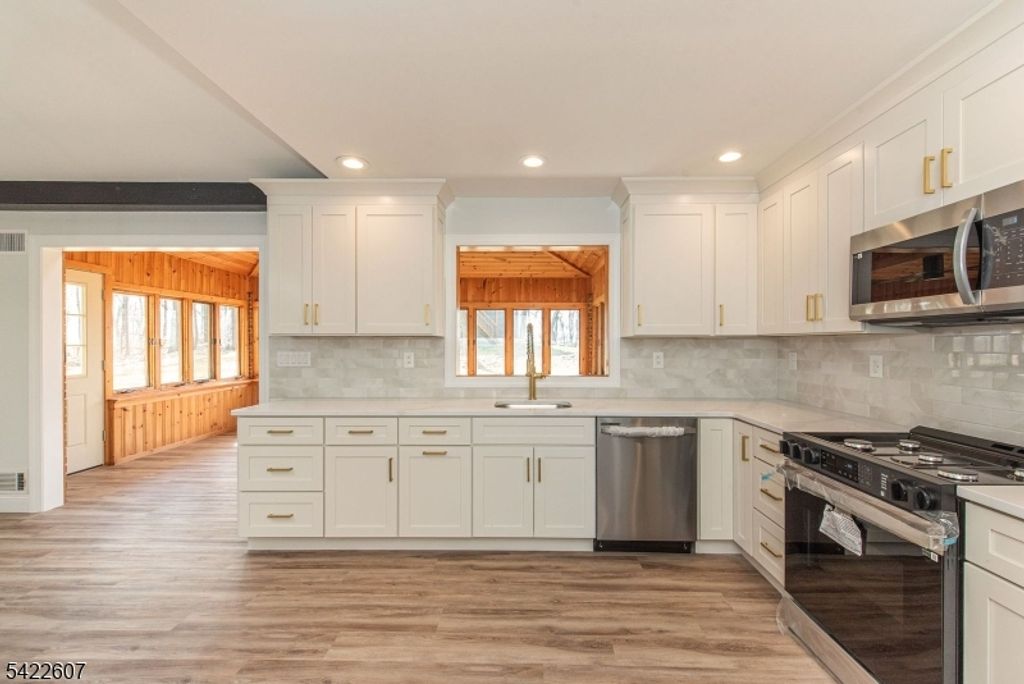 3 Maple Path, Mount Arlington Boro, NJ 07850 — photo 2