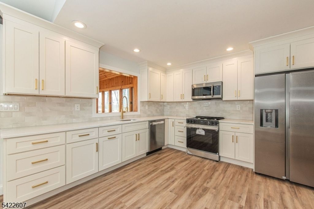 3 Maple Path, Mount Arlington Boro, NJ 07850 — photo 4