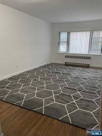 2165C N Central Road C, Fort Lee, NJ 07024