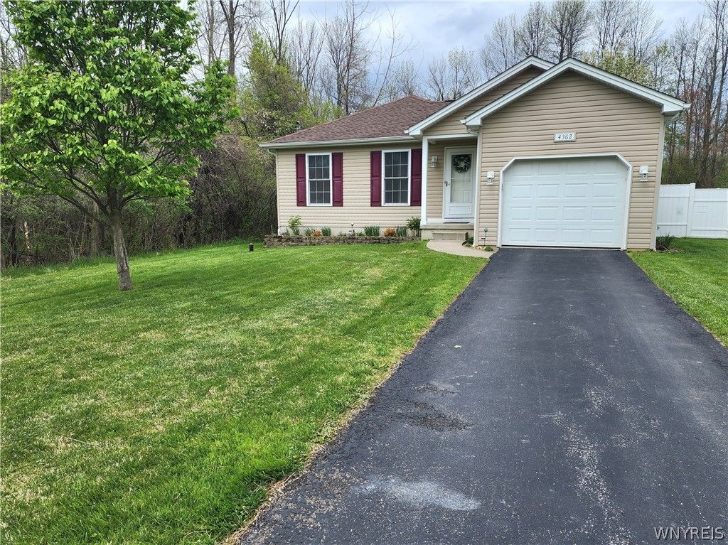 4362 Abbott Parkway, Hamburg, NY 14219