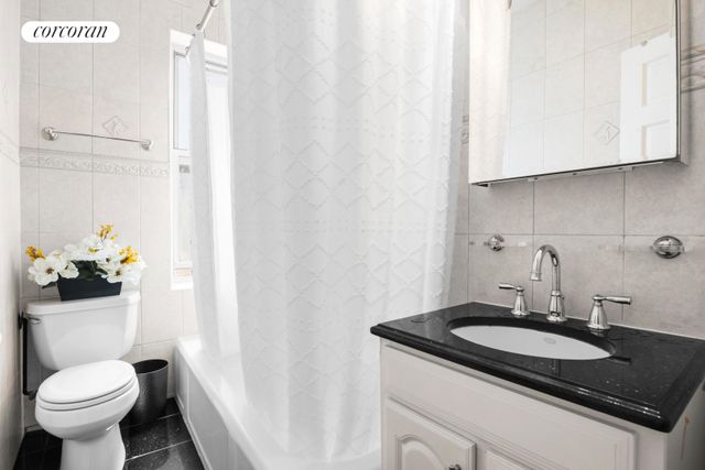 11135 75th Ave Apt 42, New York City, NY 11375