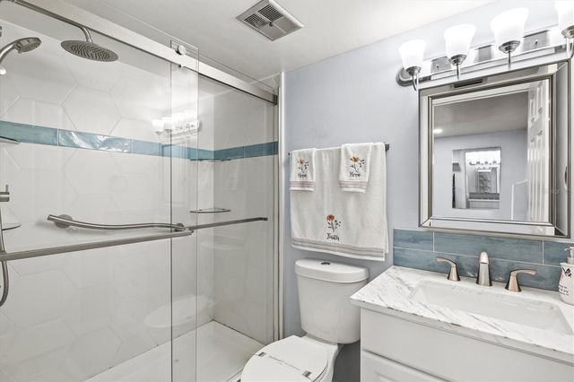 3564 LAKE BAYSHORE DRIVE 203, Bradenton, FL 34205