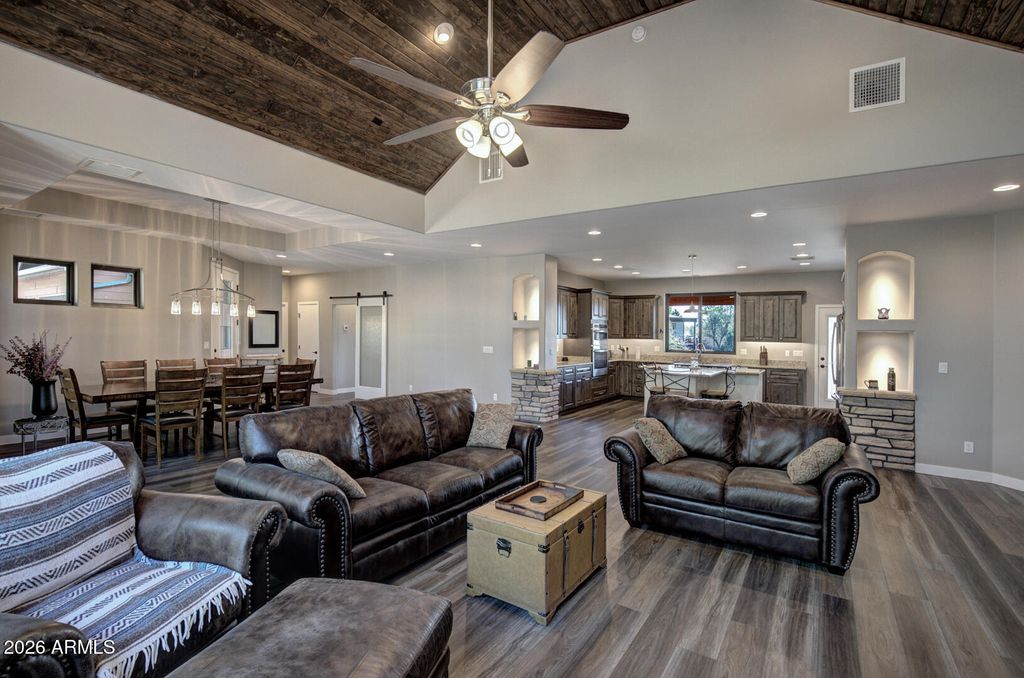 Image 10 of property listing at 501 N Chaparral Pines Drive, Payson, AZ 85541