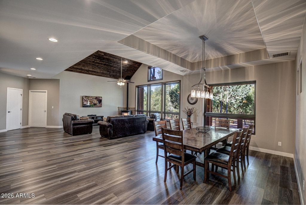 Image 4 of property listing at 501 N Chaparral Pines Drive, Payson, AZ 85541