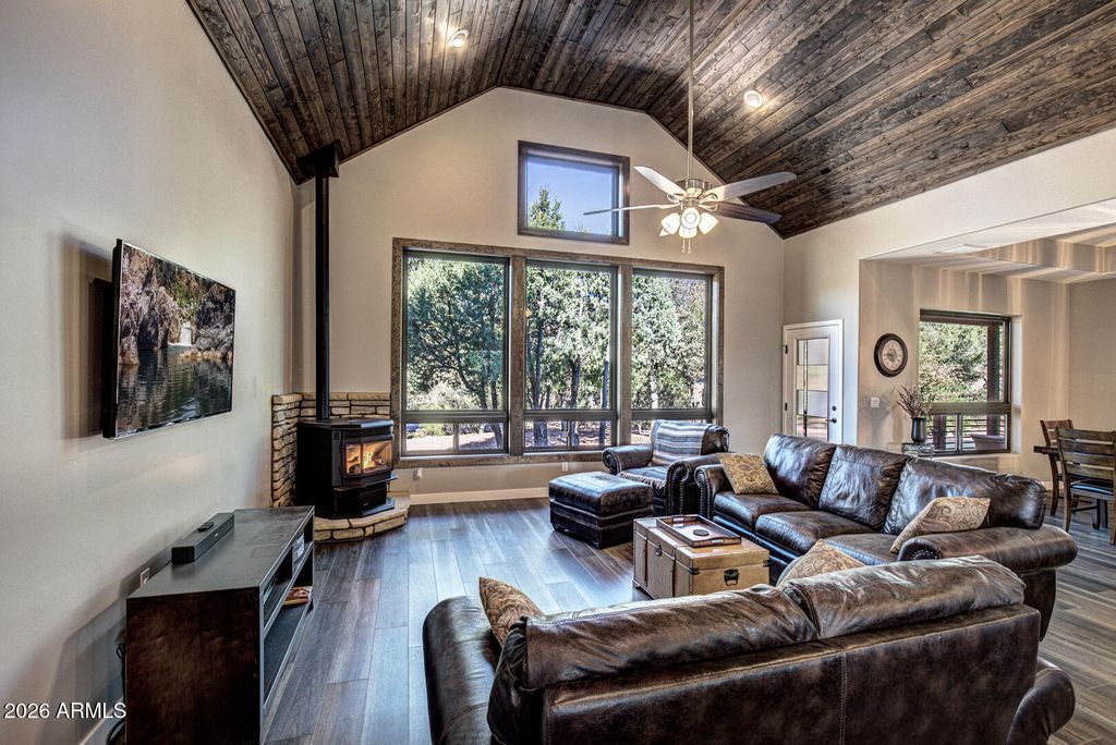 Image 8 of property listing at 501 N Chaparral Pines Drive, Payson, AZ 85541