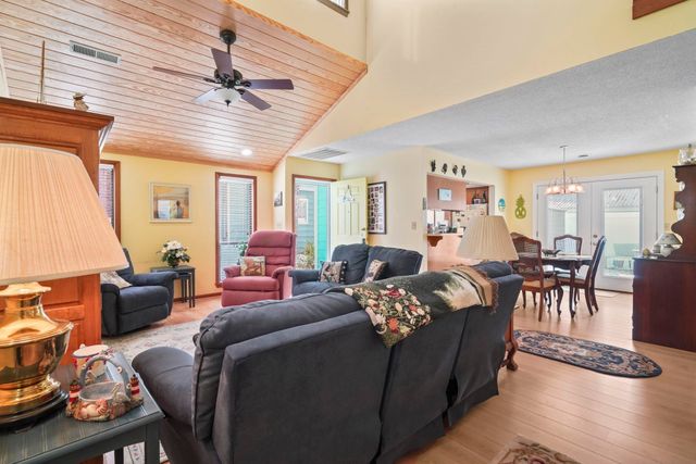 1911C Edge Dr., North Myrtle Beach, SC 29582